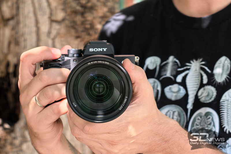 Обзор беззеркальной камеры Sony Alpha 7 V: эволюция с человеческим лицом
