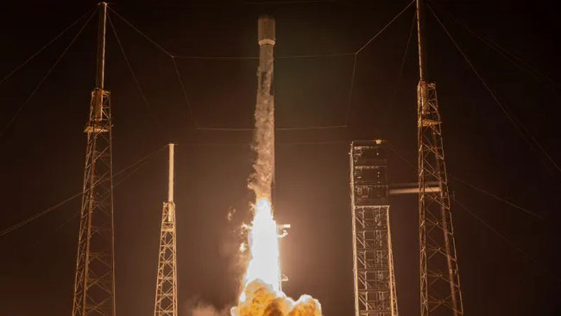 SpaceX&nbsp; ���� �������: � 36-� ��� ��������� ���� ������� Falcon 9 � ������ ����� 1600 ��������� Starlink �� �������