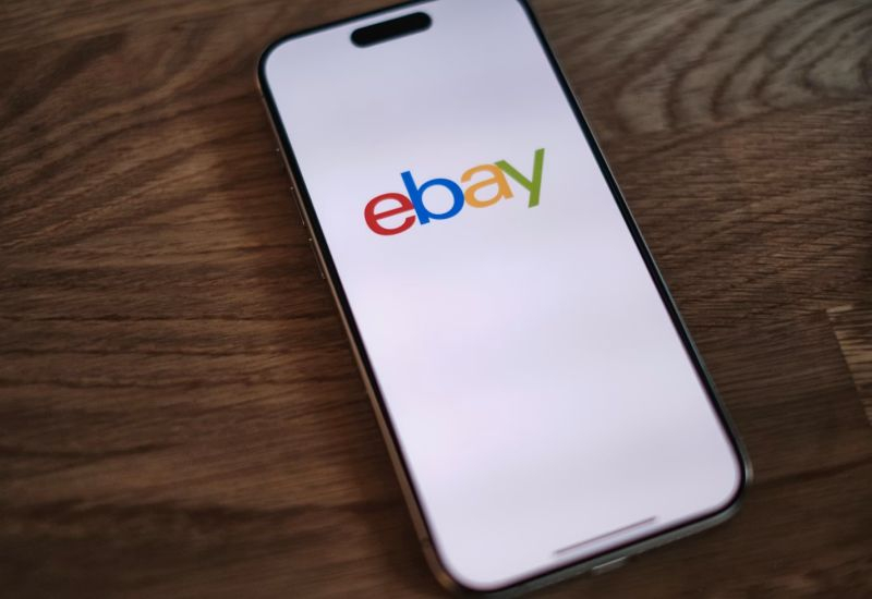 GameStop не оставляет попыток купить eBay и уже поглотила её десятую часть