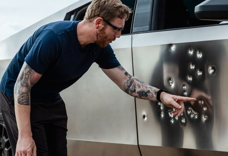 Tesla&nbsp; �������� �������� ������ Cybertruck � ��������� ������� ����, �� ������ �������� �� ��� ��� ����� �� $7200
