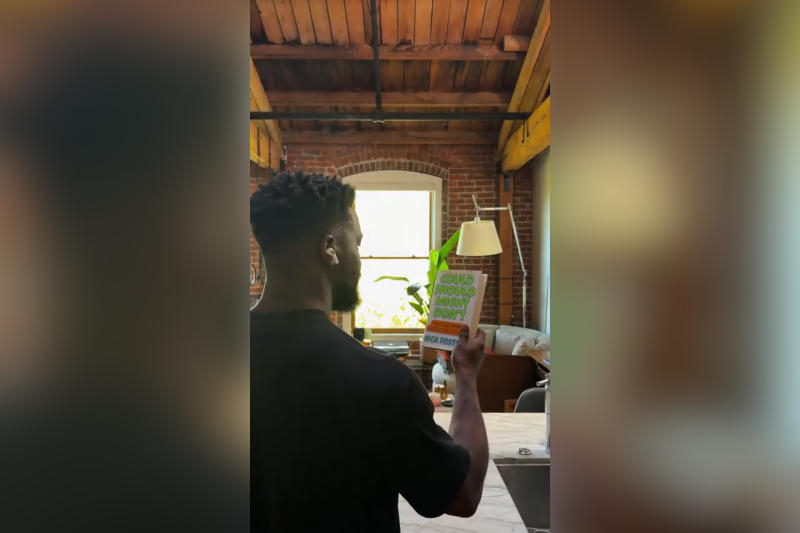 �������&nbsp; �������� ������ ���������������� ��������� Apple AirPods � ��������