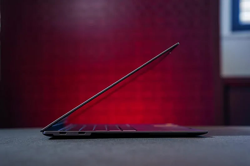 Lenovo показала концепт ноутбука AeroBlade толщиной менее 10 мм с твёрдотельным охлаждением