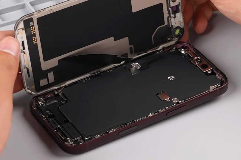iPhone&nbsp; 18 Pro ��������� �� ������ � ����� �������, ��� Apple ������� ����������Dynamic Island