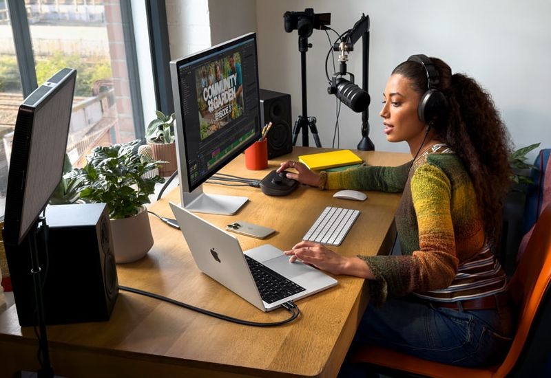 �����&nbsp; MacBook Pro � OLED ������� macOS 27 � ������������� ��� ���������� ����������