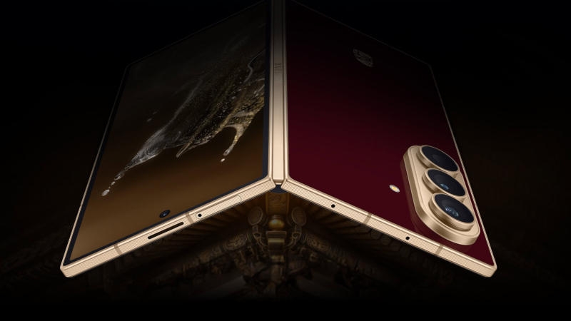 Samsung&nbsp; ����������� ������ Galaxy Z Fold8 Ultra ��� ����� � ������, ��� iPhone Duo