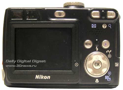  Nikon COOLPIX 7900 