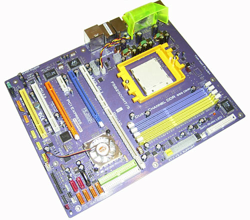  ECS KN2 SLI Extreme на чипсете nVidia nForce4 SLI x16 