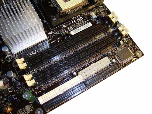 Intel D875PBZ  на чипсете Intel 875P Canterwood 