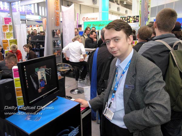 Константин Мартыненко (Sapphire-Russia) демонстрирует работу утилиты Trixxx