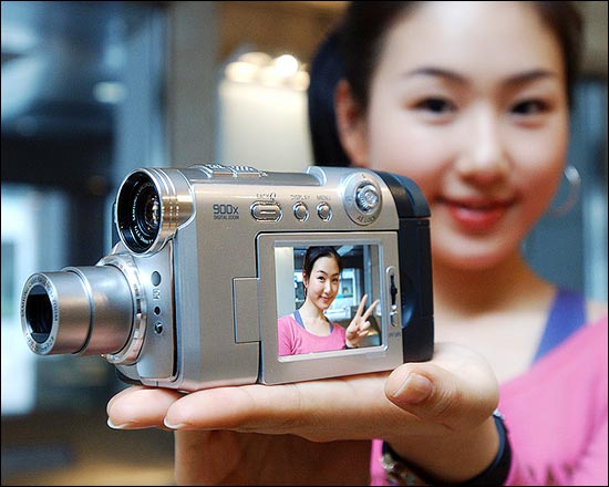 Samsung DuoCam VM-F7500