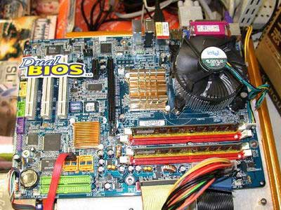 Плата Gigabyte GA-8I945P Pro + Pentium D