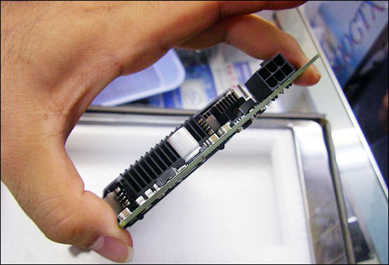 GALAXY GeForce 7800GTX