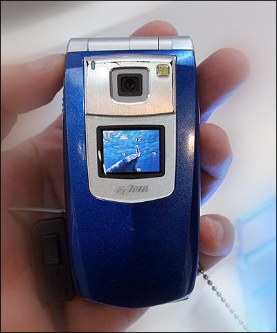 WIRELESS JAPAN 2005: NEC N900iG