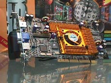  ASUS V8200 Deluxe - GeForce 3 