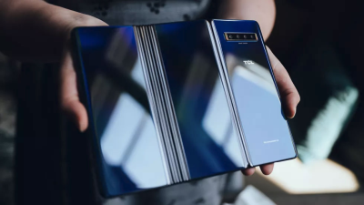 Забудьте о Galaxy Fold: TCL показала 10" концепт планшета-гармошки"